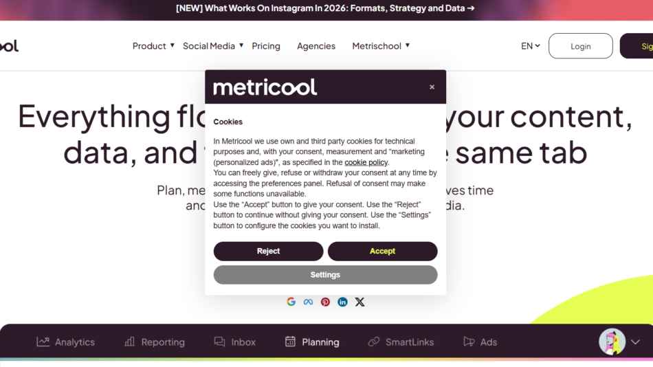 15 - Metricool homepage header with logo and navigation, overlaid by a centered cookie consent dialog titled 'Cookies' with Accept, Reject, and Settings buttons.